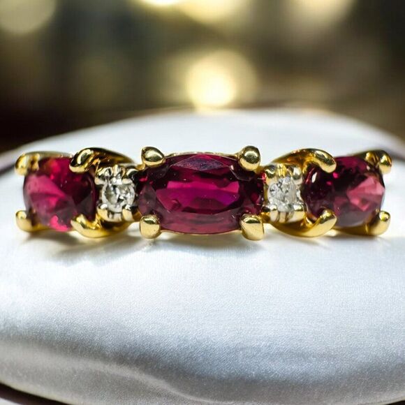 14K Gold- Natural Ruby & Diamond Ring -Size 6.25- .83CTTW -Oval- HIGH CLARITY-2g - Picture 1 of 16